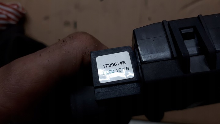 фото №12, A4 b9 8w моторчик люк панорамы перед