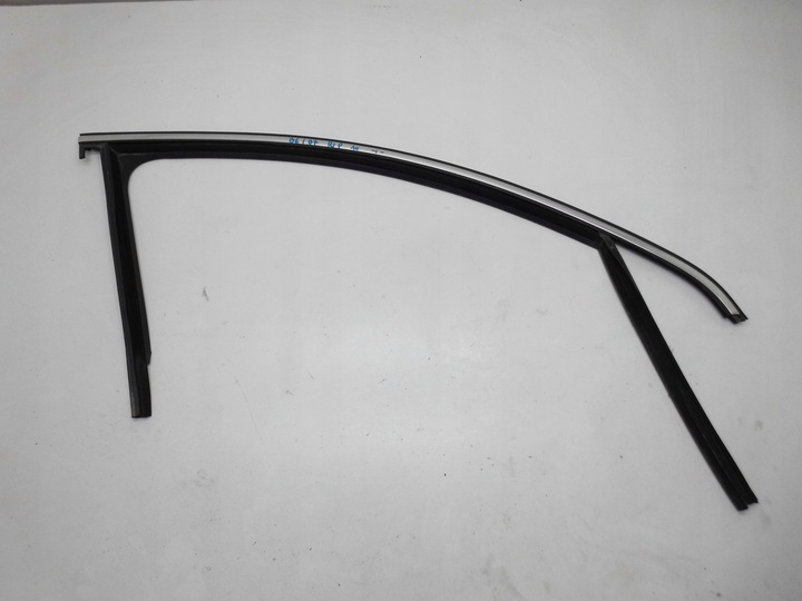 фото №1, Прокладка скла рамки двері vw passat b6 b7 права передня хром оригінал