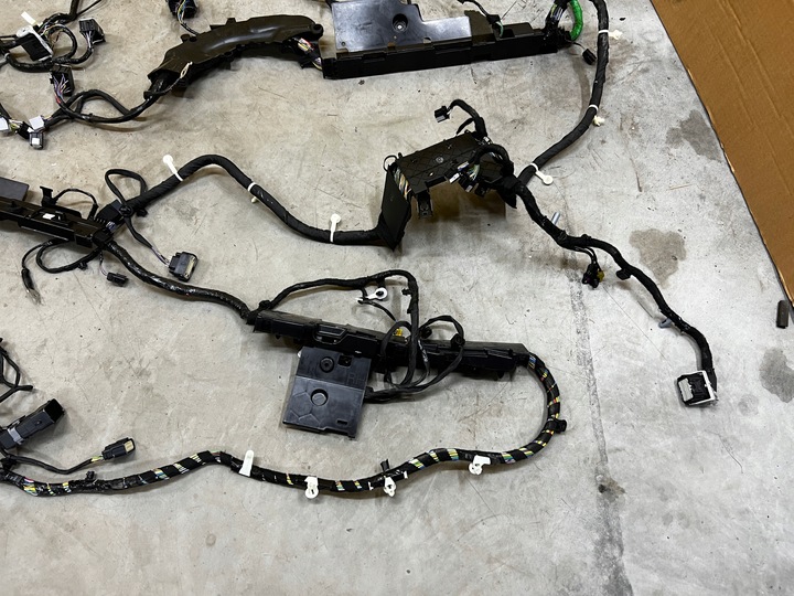 фото №6, Джгут установка інтер'єру ford kuga mk3 втулка стабілізатора