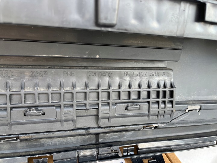 фото №15, Бампер задній  audi a4 b9 s-line 8w9807385a