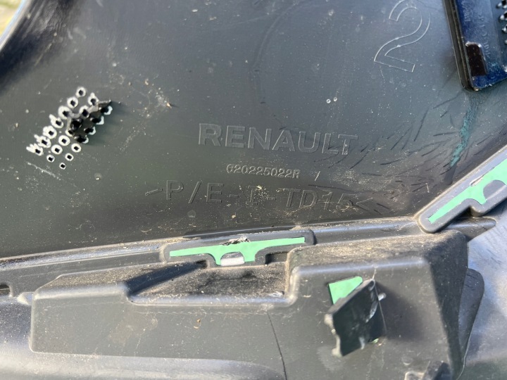 фото №8, Бампер перед передній renault scenic e-tech v 5 620225022r