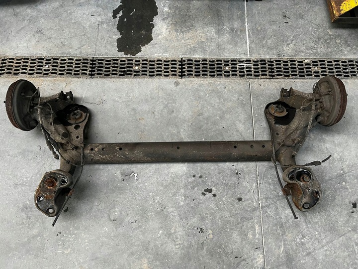 фото №1, Ford fiesta mk7 балка подвешивание зад барабаны