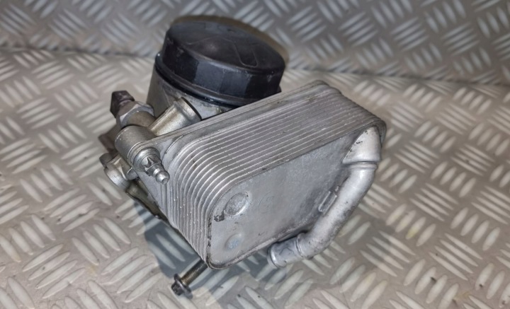 фото №6, Bmw e60 e90 f10 f25 3.0 n52 3.5 n54 корпус основа фільтра масла 7516383