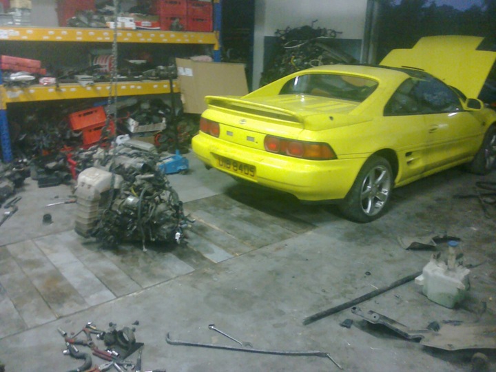 фото №12, Toyota mr2 радіатор масла двигуна 1,8 vvti