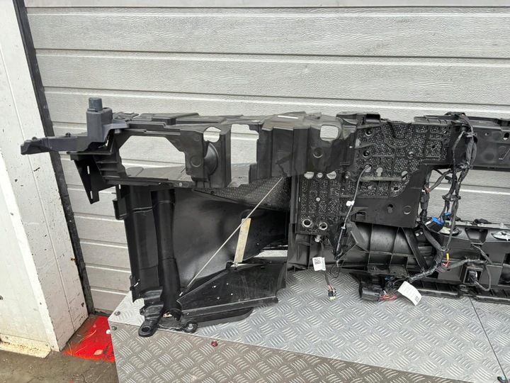 фото №12, Lucid air pas перед p11-e31000-12 p11-e33000-05 жалюзі замок