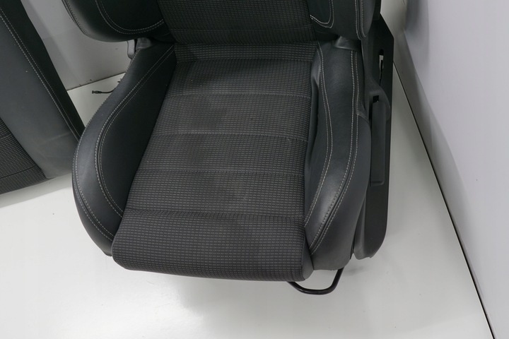 фото №7, Renault megane iii універсал gt-line сидіння диван обшивки європа