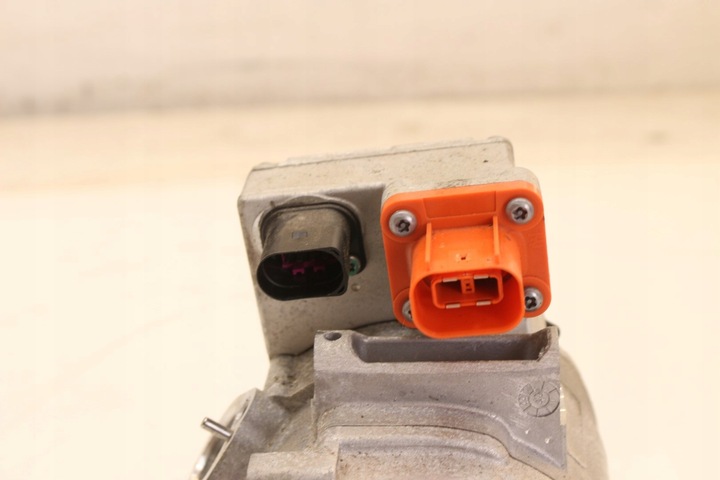 фото №6, Компресор кондиціонера 3gd816803d vw up e-up рестайлінг 23r. електрик