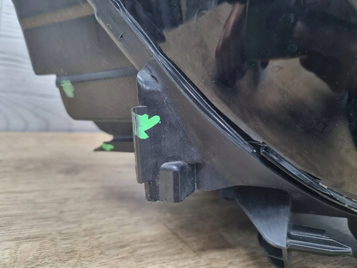 фото №10, Volkswagen id.4 2022 перед сторона права лампи передні