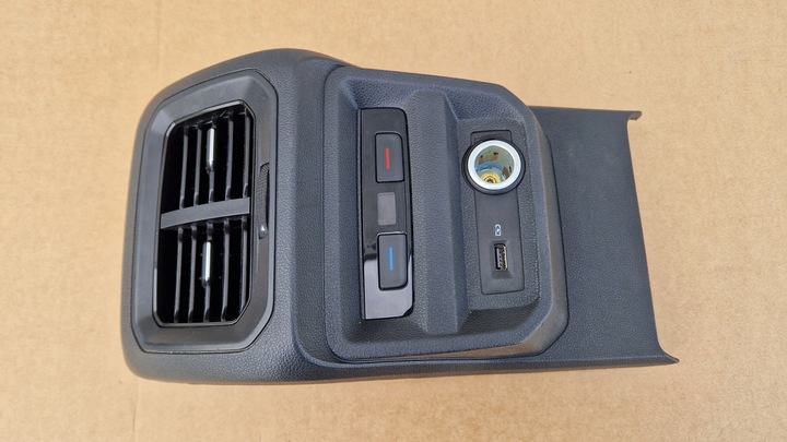 фото №1, Воздуховод туннеля зад vw tiguan allspace 5nn864298j оригинал идеал