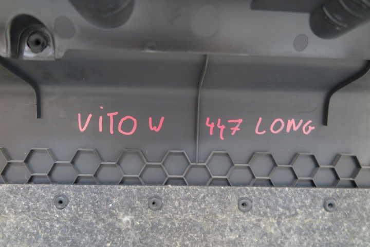 фото №8, Mercedes vito w447 длинный обивка боковина левый зад