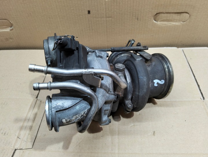 фото №4, Turbo турбонагнетатель bmw f01 f10 750i 4.4b 7576985 757698504 f04