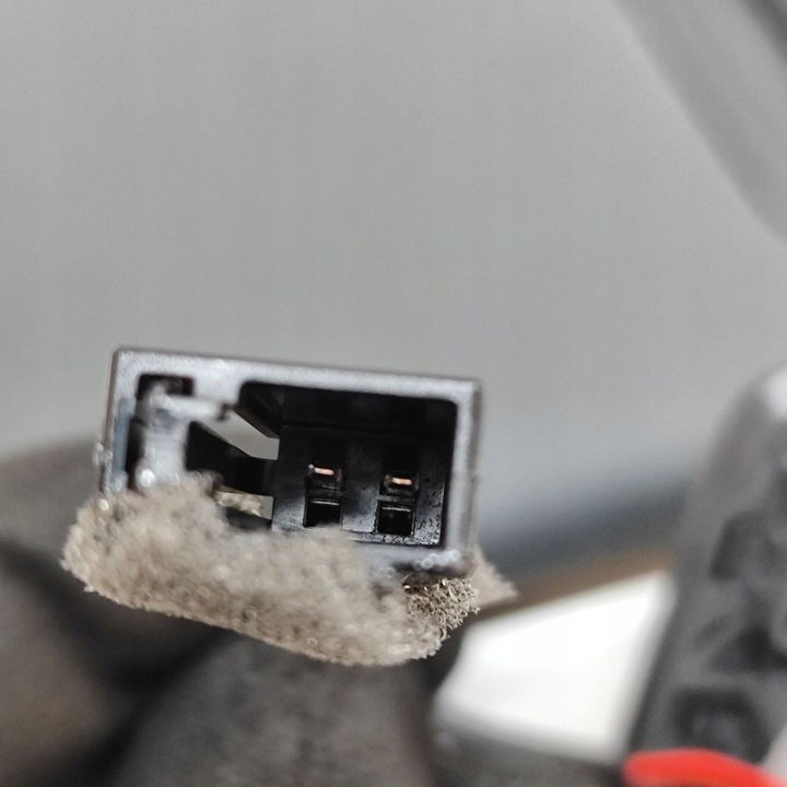 фото №7, Audi q4 sportback e-tron 2024 правая сторона защита солнцезащитная