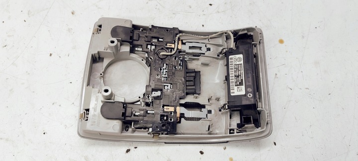 фото №5, Лампа потолок audi a3 8p s line 8p0947135d 6ps