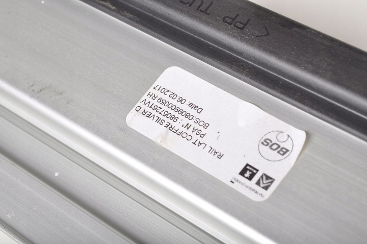 фото №10, Peugeot 308 ii t9 направляющая багажника 98057261vv