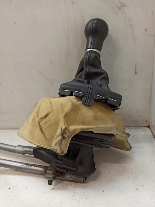 фото №8, Audi a4 a5 1.8 tfsi домкрат коробки передач ручка 8k0711151b 8k0711406