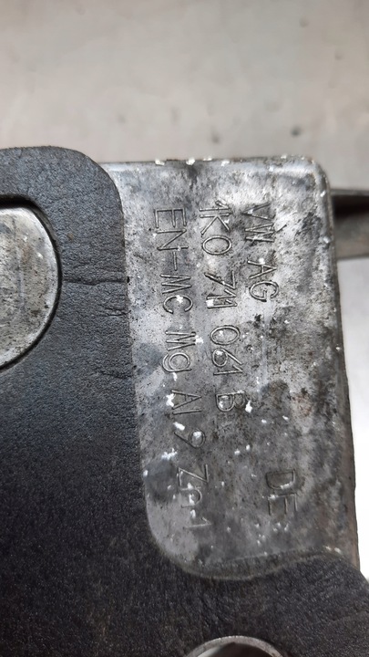 фото №8, Домкрат изменения коробки передач vw golf v 1.6 mpi 1k0711061b