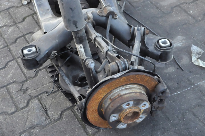 фото №8, Bmw f20 f21 f22 2.0d 150km подвешивание балка зад + мост 7599472 2.65 83tys