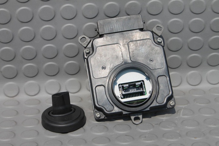 фото №7, Модуль-перетворювач лампи led toyota rav4 v xa50 19-25 89908-42030