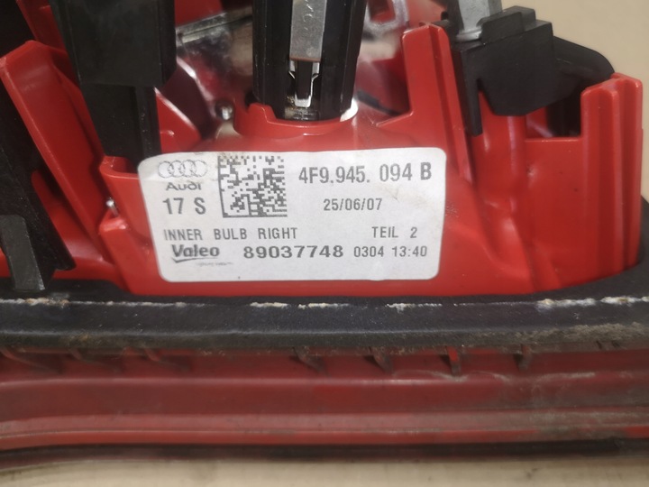 фото №10, Лампа зад w кришка багажника права audi a6 c6 універсал дорестайлінг 04-08 4f9945094b