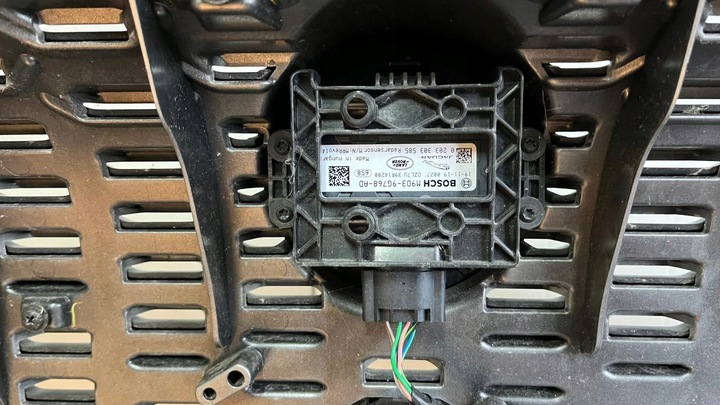 фото №15, Jaguar i-pace x590 бампер переднее комплектный 6xpdc , камера , радар