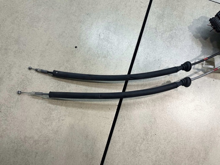 фото №8, Замок дверь левый зад 4pin hyundai sonata iv v6 3.3 814103k000