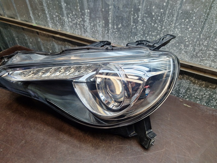 фото №2, Toyota gt86 лампа перед ліва ксенон led