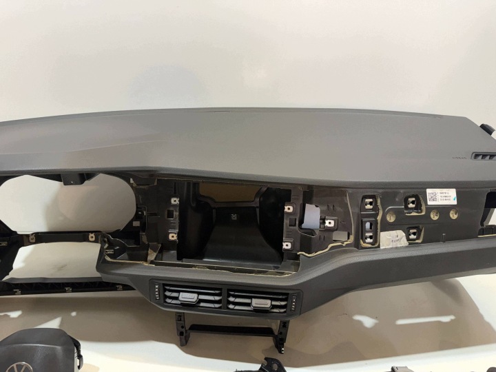 фото №12, Vw taigo 2g7 консоль торпедо ремені подушки подушка
