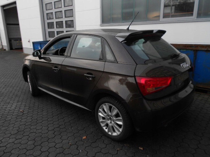 фото №14, Audi a1 sportback сиденья сиденье + диван кожа 8x 8x4 обивка сиденье k