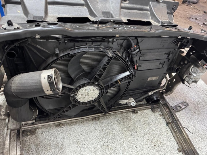 фото №15, Передняя панель усилитель радиатор bmw x1 f48 2015-2018 2.0 d автомат