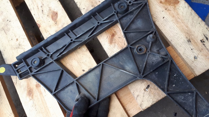 фото №12, A4 b8 s4 ползун бампера зад sedan левый правые kpl