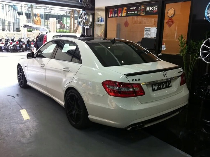 фото №11, Mercedes w212 спойлер спойлер na крышка багажника amg подкладка!