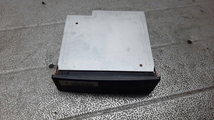 фото №1, Тюнер радіо renault espace iv 2.2d 05r 8200205833