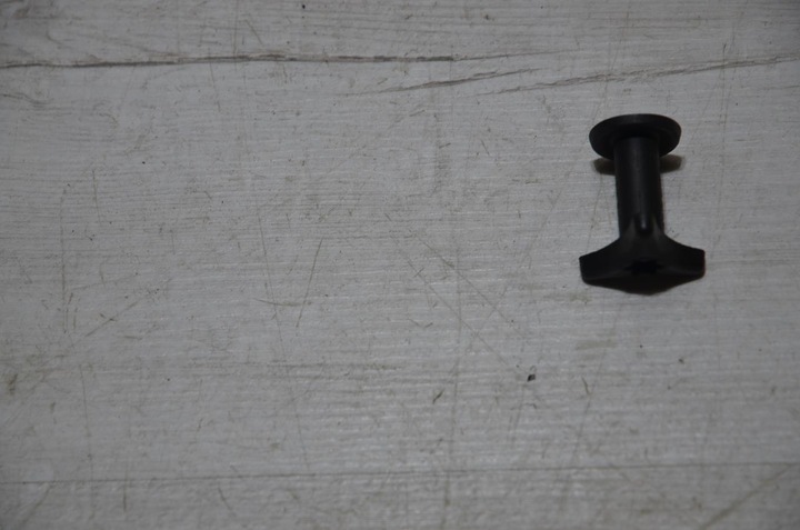 фото №1, Гайка лампи зад duster ii 18r