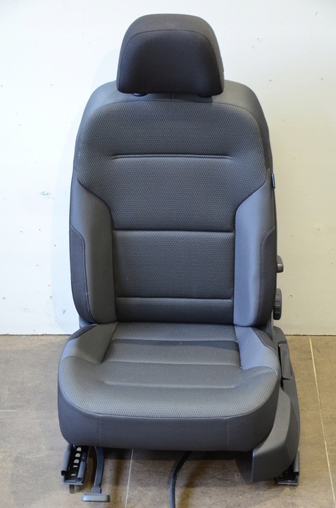 фото №8, Vw golf vii 7 рестайлинг велюровый 5d материал англичанин новое механическое