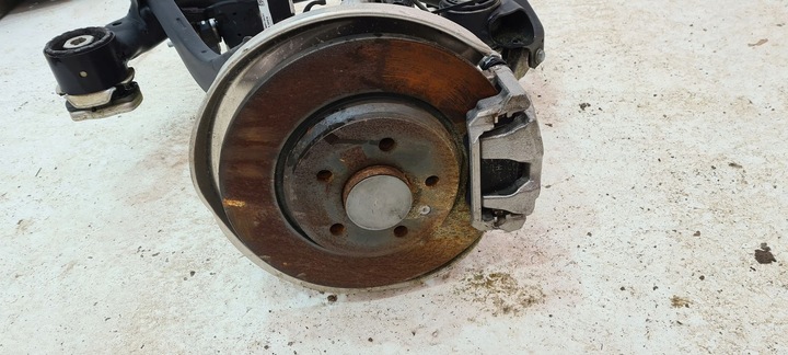 фото №7, Audi a4 a5 8w подвешивание правые поворотный кулак ступица