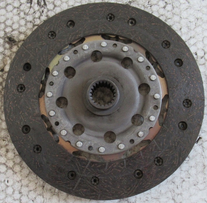 фото №4, Corolla verso 2.2 d4d сцепление диск прижим