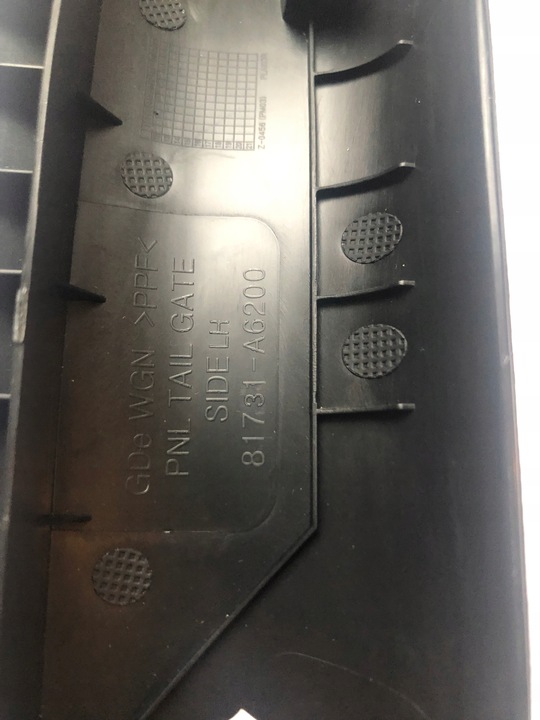 фото №8, Hyundai i30 защита стойка крышки багажника левый зад