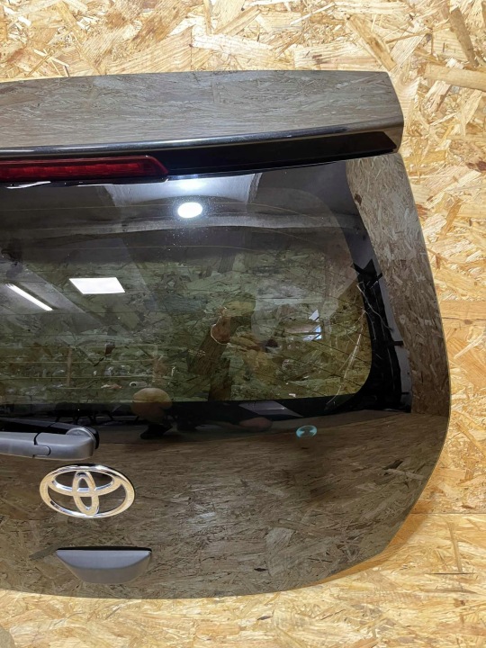 фото №8, Комплектна кришка багажника зад toyota aygo x 22- демонтаж оригінал