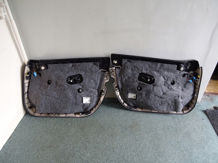 фото №7, Mercedes c-klasa 205 w205 обшивки оббивка двері