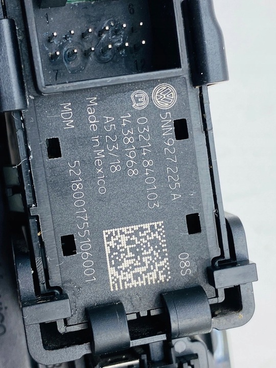 фото №12, Volkswagen tiguan allspace консоль середня / панель керування 5nn863245