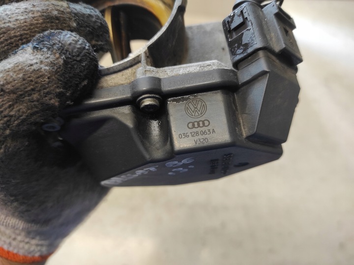 фото №6, Vw passat b6 05- 2.0 tdi дросельна заслінка 03g128063a