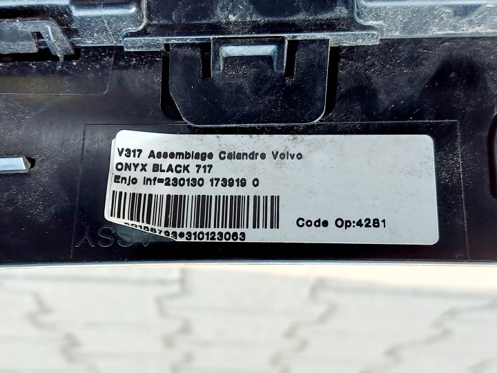 фото №15, Volvo xc40 recharge 23r. бампер перед комплектный 31690933 электрик