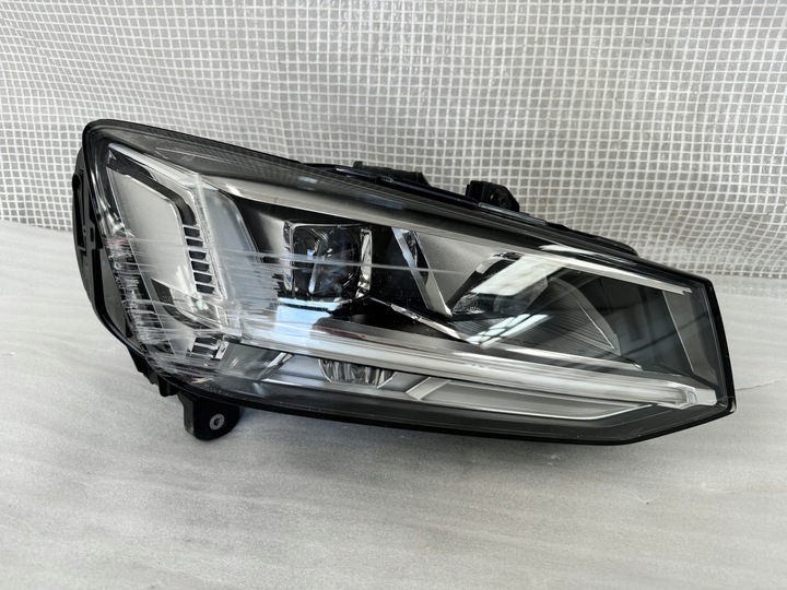 фото №1, Audi q2 правая лампа полный led