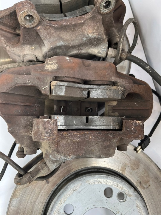 фото №10, Затискачі 4-tłoczkowe диски гальмівні перед mercedes w124 e320 300e-24v m104