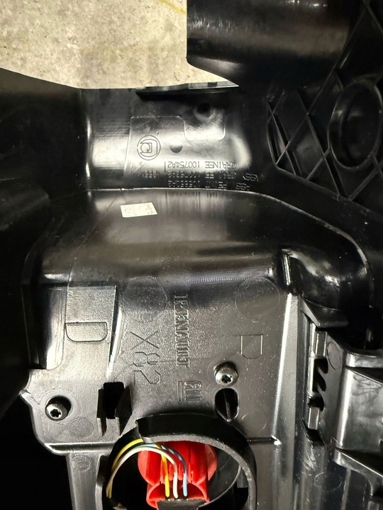 фото №9, Лампа правая задняя зад trafic vivaro talento nv300 265a19592r