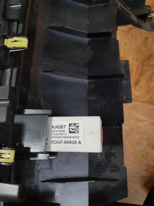 фото №6, Mazda 3 bp iv панель + кнопка старт + гніздо usb