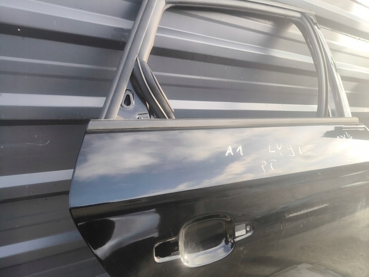 фото №3, Двері праві зад audi a1 8x 8x4 sportback ly9t !!!