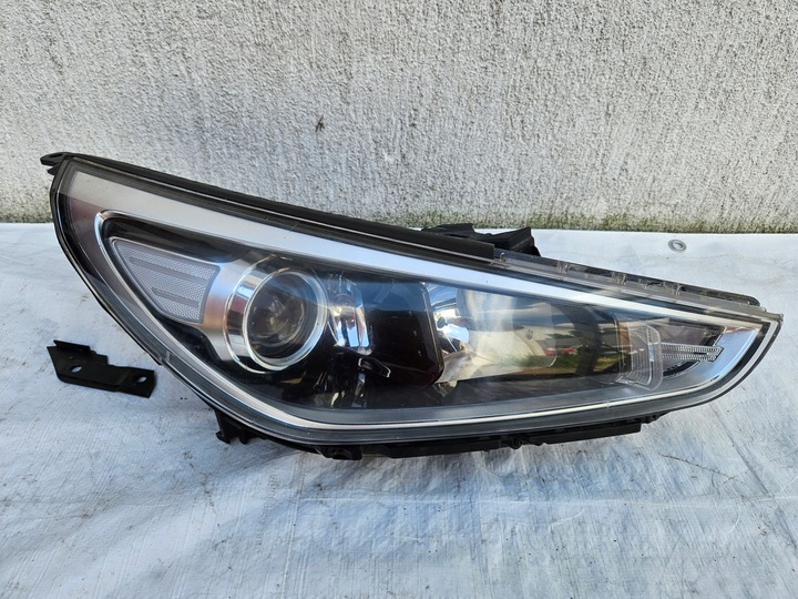 фото №1, Лампа правая перед передняя hyundai i30 iii 17-22 92102-g4020