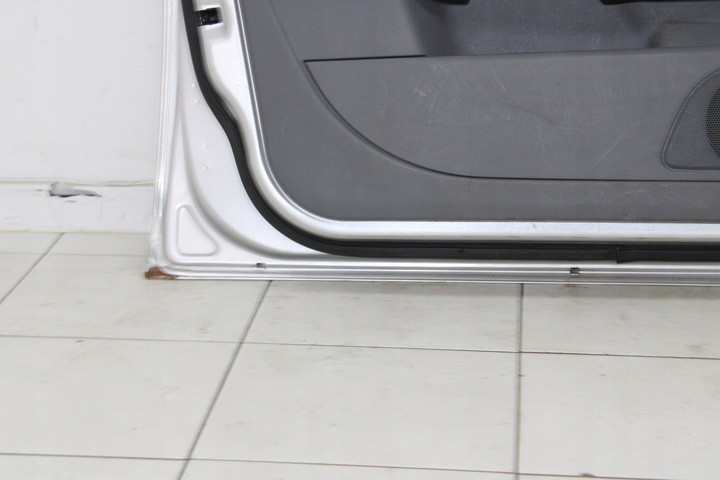 фото №8, Ford focus mk2 рестайлінг 07r- двері ліві лівий перед передні 03 o3 - код фарби