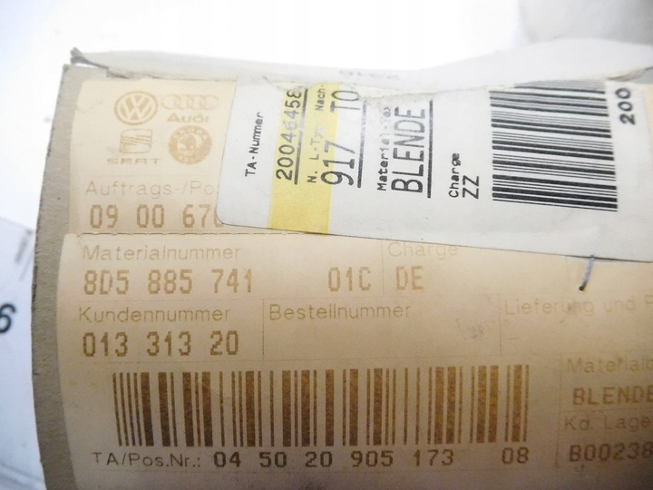 фото №6, Отделка подлокотника зад audi a4 8d588574101c